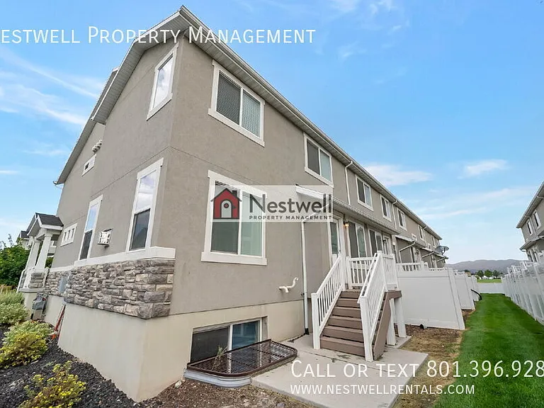 44 N 2100 W — Photo 15