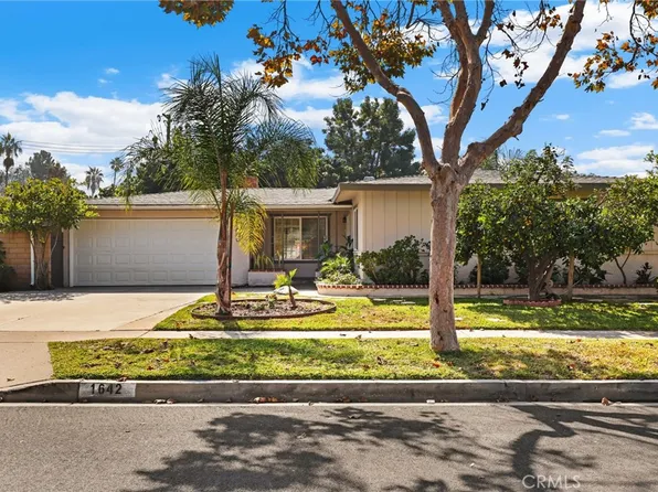 1642 E 14th St, Santa Ana, CA 92701