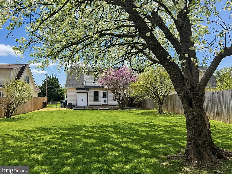 26 Byrd Ave — Photo 3
