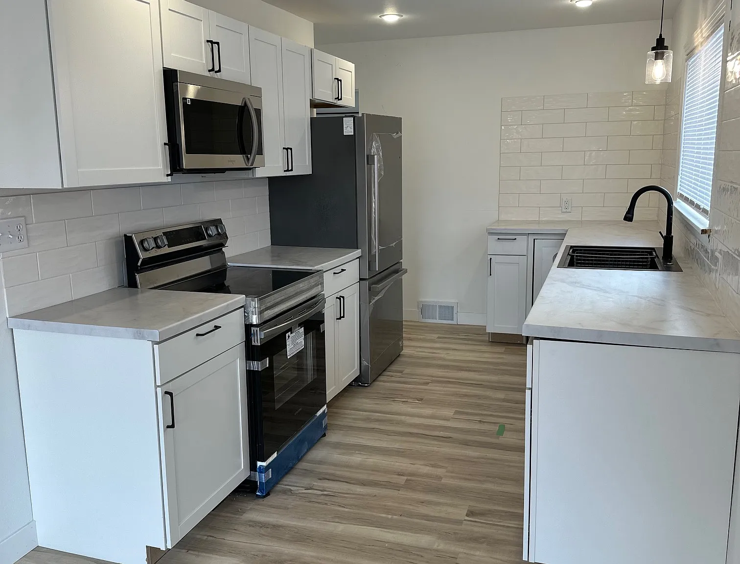 3 bed, 1406 sqft, $1,635 — Photo 4