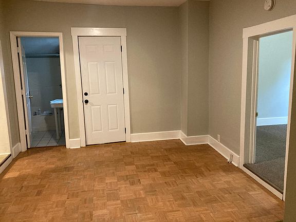 3rd image of 405 Wilson Ave