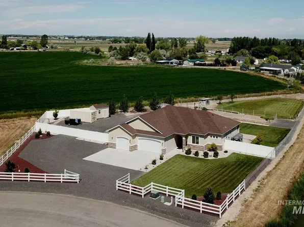 3843 N 2456 E, Filer, ID 83328