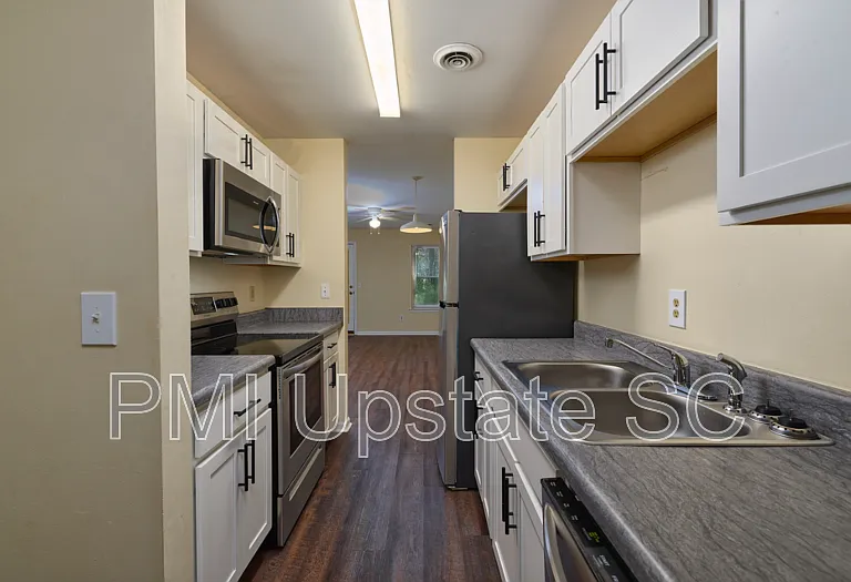 111 Charlestowne Way #C — Photo 12