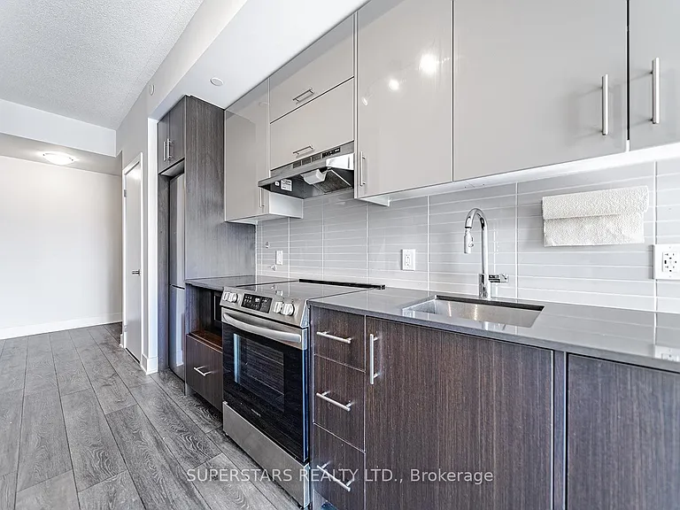 188 Fairview Mall Dr #2216 — Photo 4