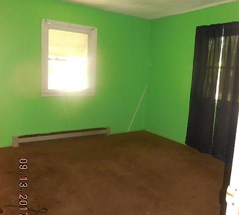 5th image of 827 Bowerwood Dr