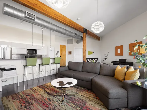 2502 Live Oak St APT 329, Dallas, TX 75204