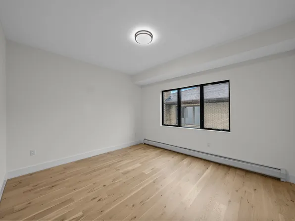 1157 Inwood Terrace image 12 of 21