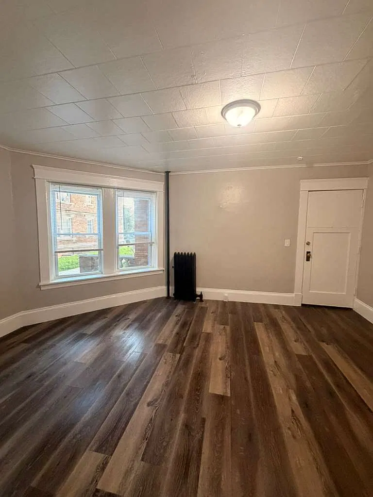 Studio, 800 sqft, $1,219 — Photo 1