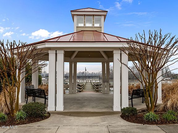 4th image of 317 E Water Street