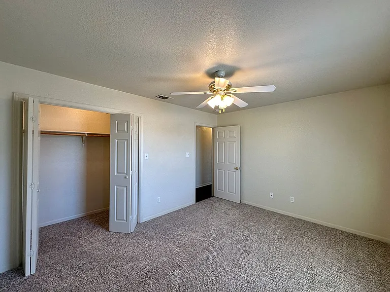 3806 Pecos Dr — Photo 13