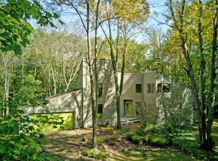 8032 Donovan Rd, Dexter, MI 48130