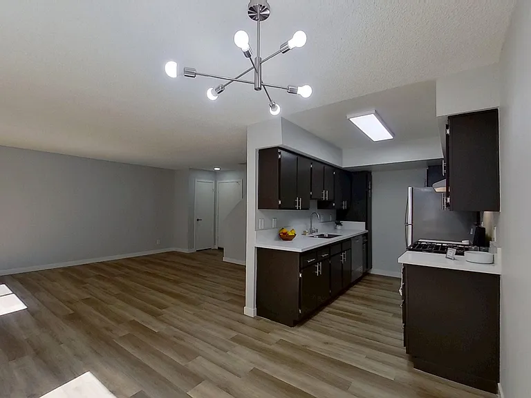 13929 Vanowen St — Photo 30