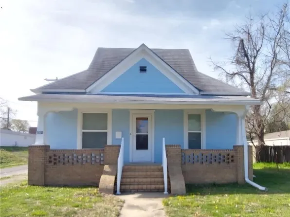 209 W 8th St, Pittsburg, KS 66762