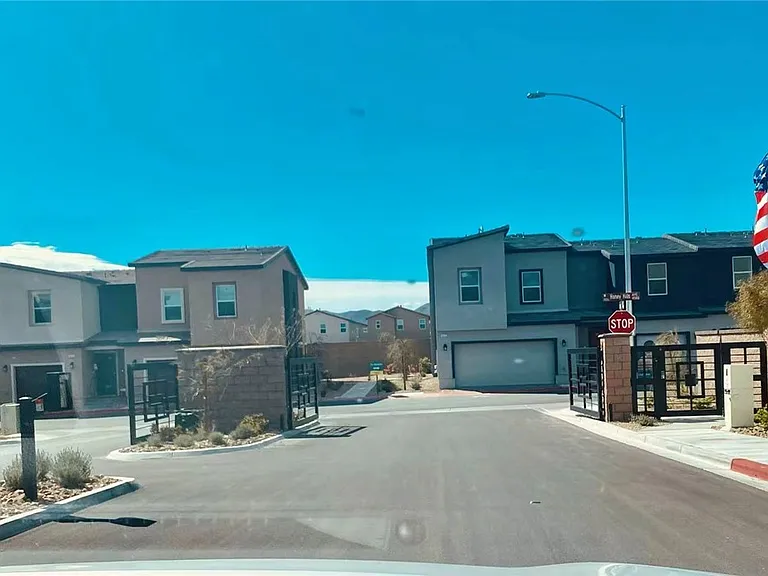 9918 Saffron Hills St — Photo 3