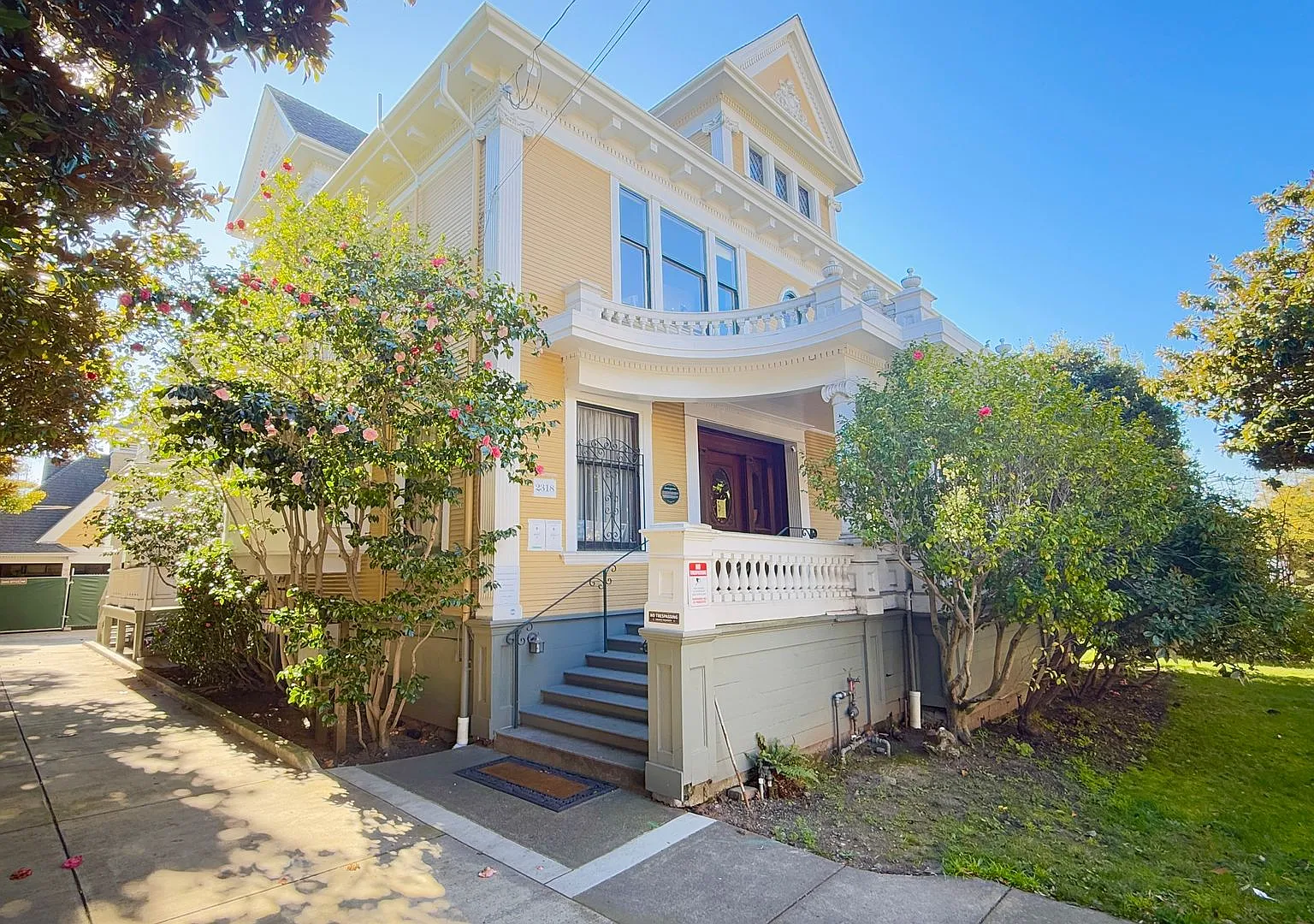 Durant Ave. 2318 — Photo 4