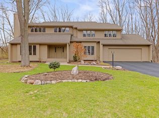 10008 Pamela Dr, Roscoe, IL 61073