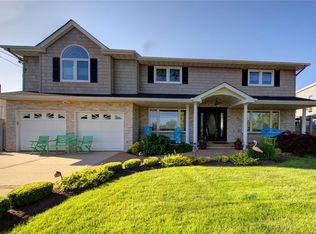 10 E Lido Promenade, Lindenhurst, NY