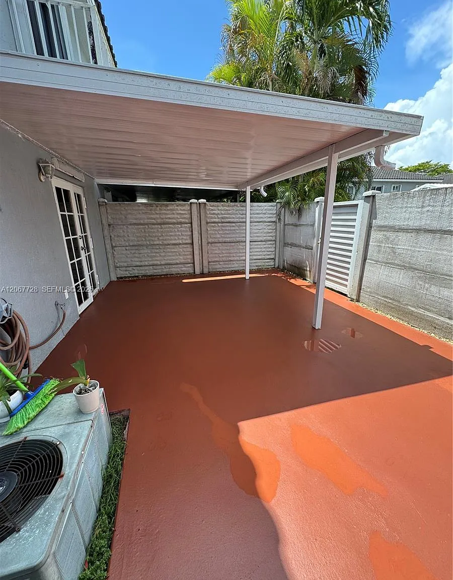 Images Of Kendall Condo — Photo 1