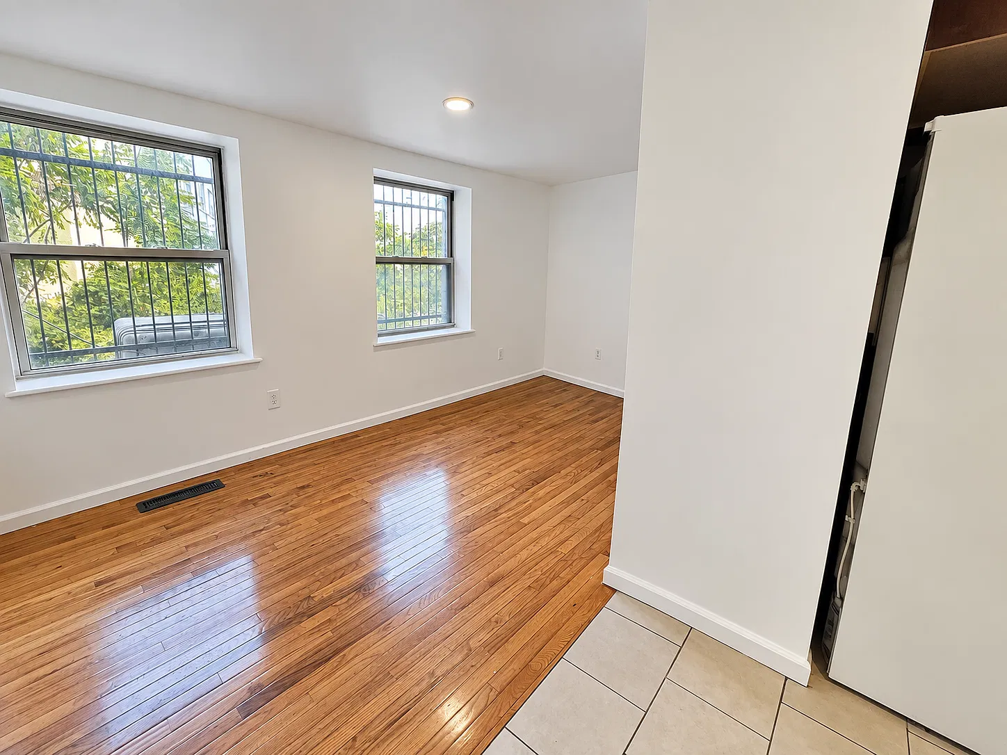 2 bed, 1.5 bath, 1200 sqft, $1,700 — Photo 4