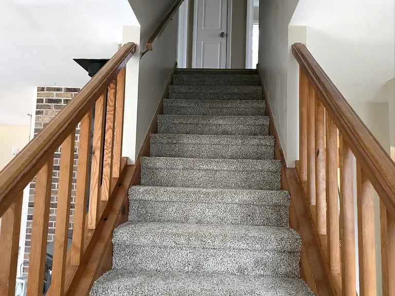 94 Nottingham Ln — Photo 9