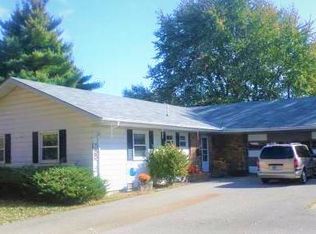 555 N Williams St, Nappanee, IN 46550