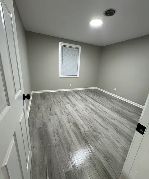 304 Maplewood Ave NE — Photo 6