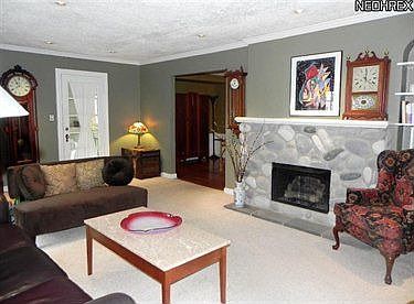 2nd image of 21403 Beachwood Dr