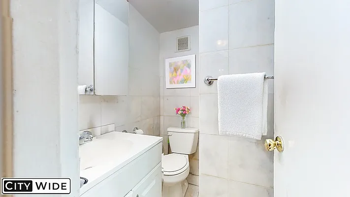 Rented by City Wide Apartments | media 10