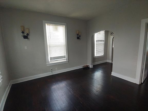3rd image of 204 E Dewey Pl APT 12
