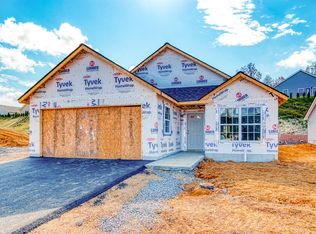 2135 Glade Dr SE, Christiansburg, VA 24073