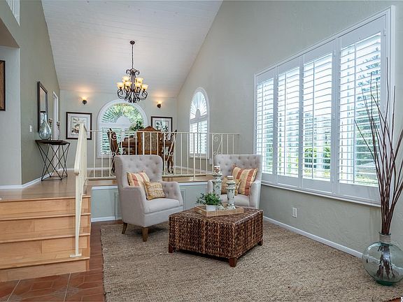 3rd image of 2955 Graceland Way