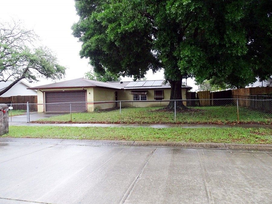 1st image of 1015 Bonnymede Dr
