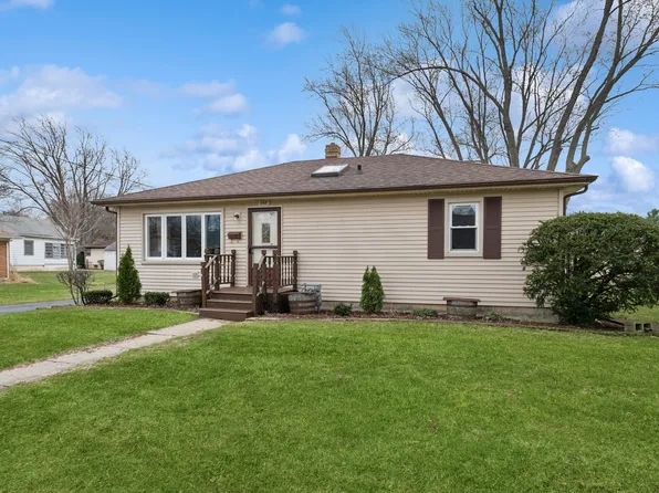 268 Schryver Ave, Woodstock, IL 60098
