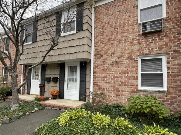 26 Weed Hill Avenue APT L, Stamford, CT 06907