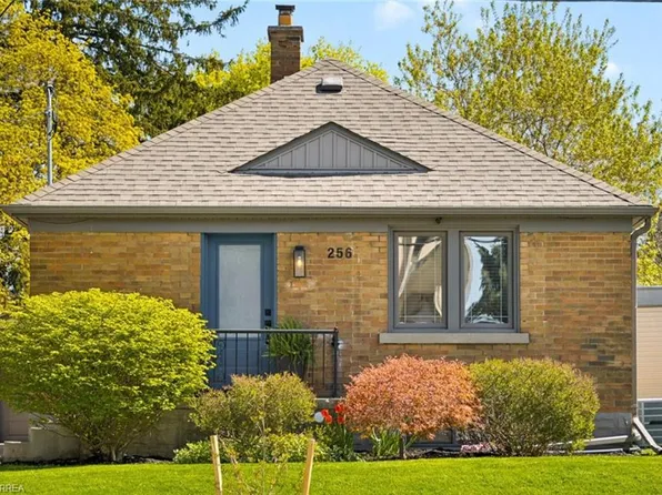 256 Bowman St, Waterloo, ON N2J 1W5