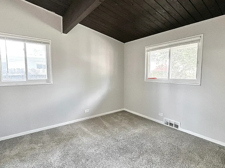 15043 Meadow Ln — Photo 7