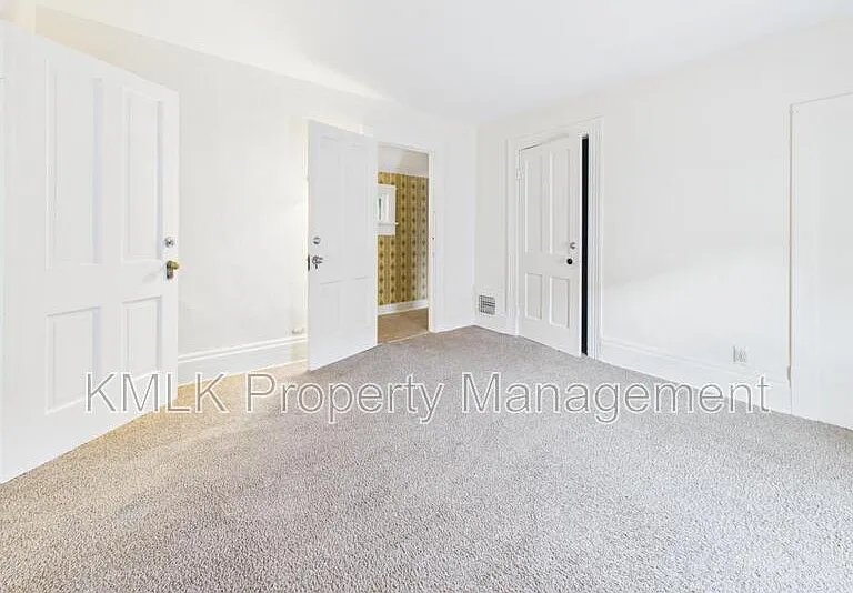 183 N Union St — Photo 27