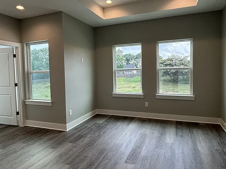 729 Ebenezer Ln — Photo 14