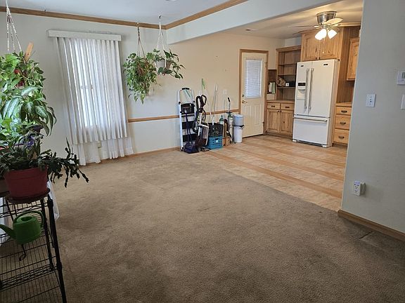 2nd image of 552 Beverly Rd