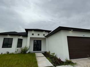 2001 Diplomat Pkwy W, Cape Coral, FL 33993