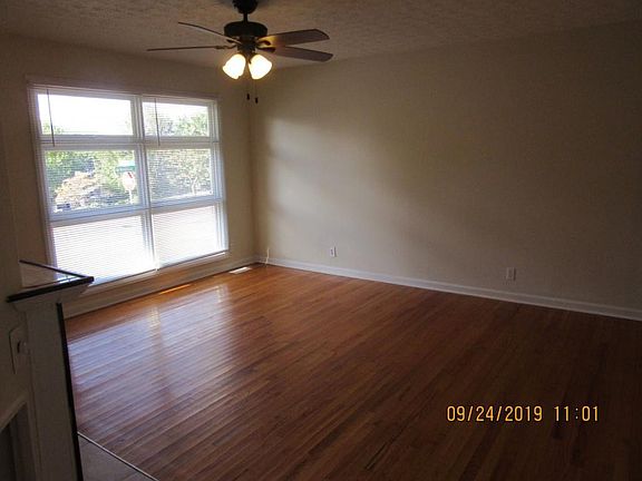 3rd image of 2040 Woodbine St