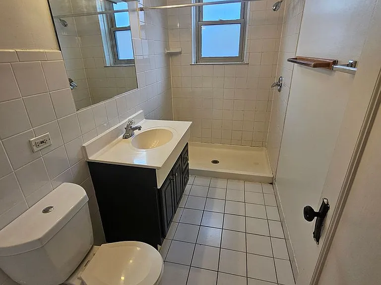 2247 Ridge Ave — Photo 20