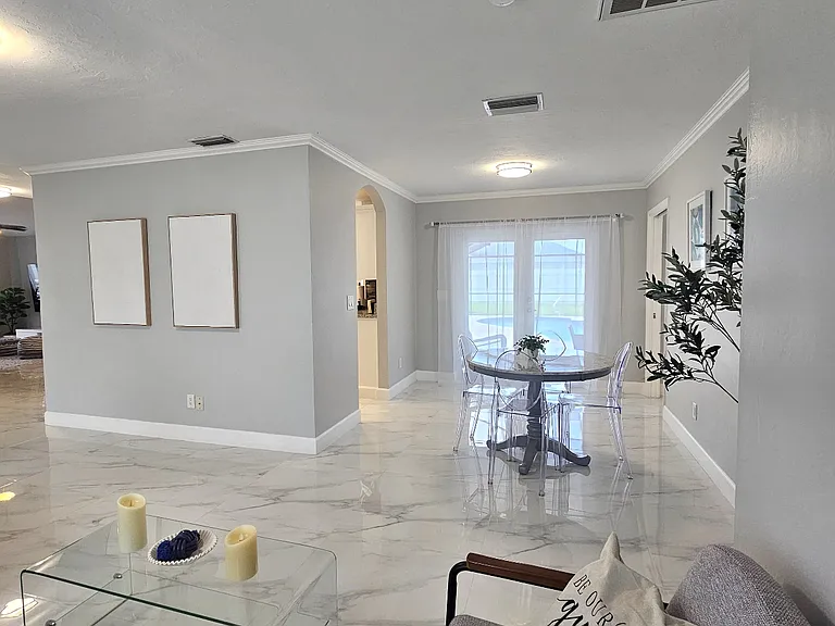 118 SW 21st Ln — Photo 7