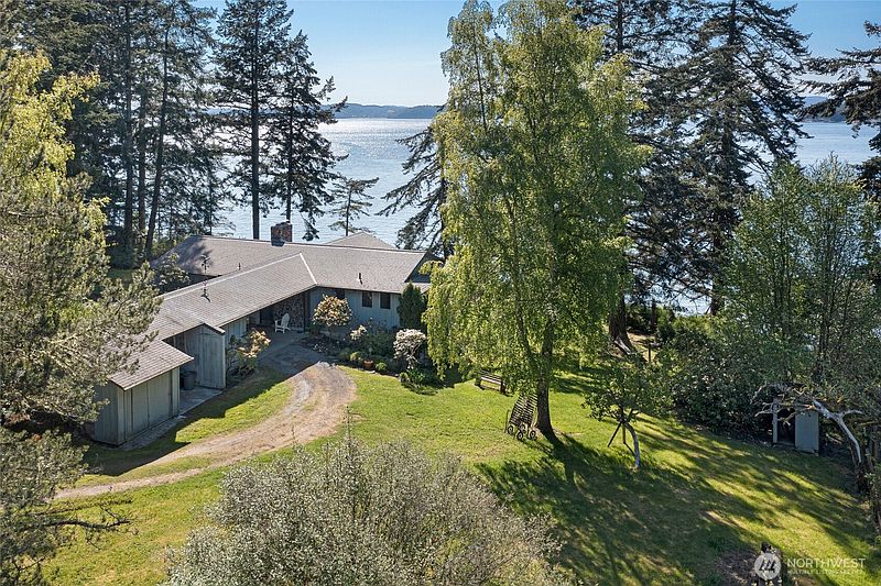 4th image of 230 Gem Farm Lane