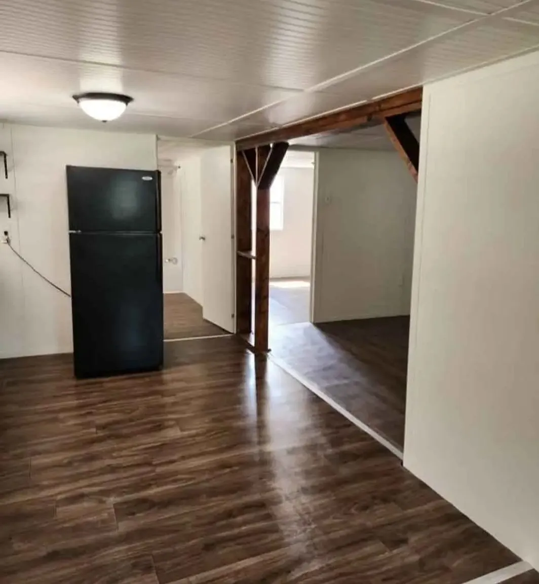 2 bed, 1056 sqft, $1,295 — Photo 3