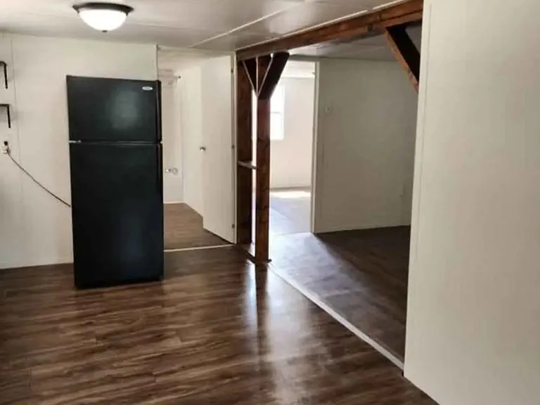 121 NW Magic Ct — Photo 3