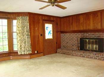4th image of 204 Glen Echo Dr