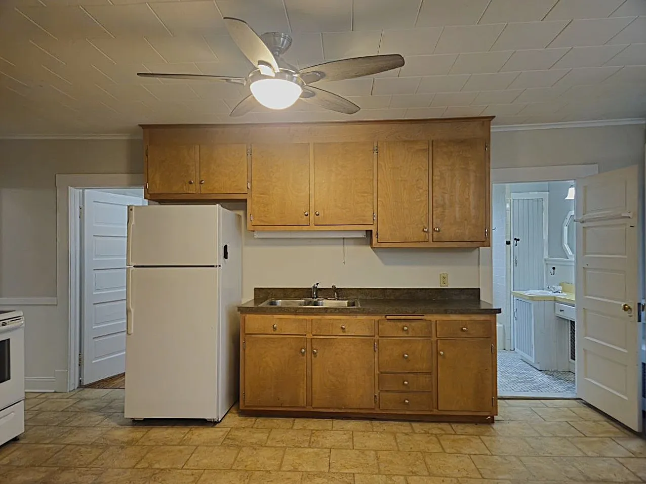 3 bed, $1,800 — Photo 4