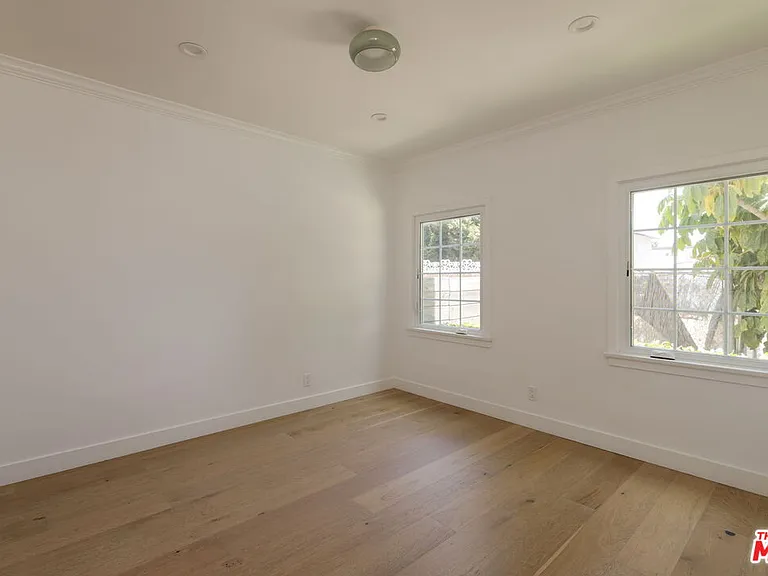 3047 Perlita Ave — Photo 18