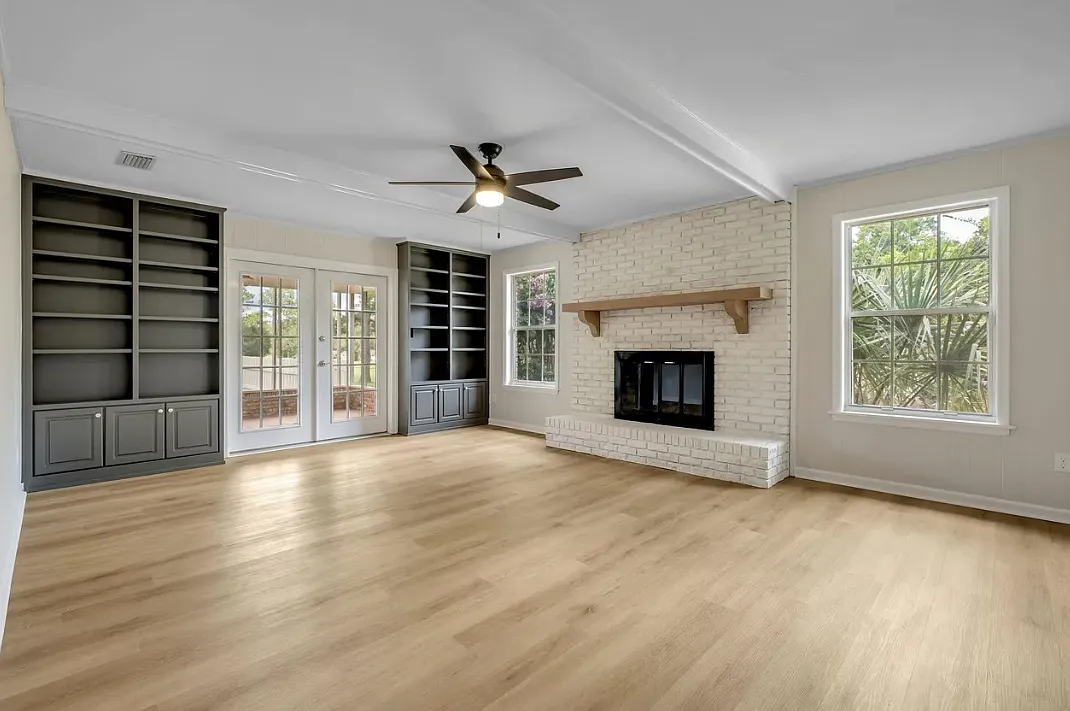 4 bed, 2317 sqft, $4,500 — Photo 4